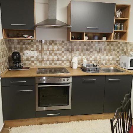 Lili Apartman Harkány Buitenkant foto