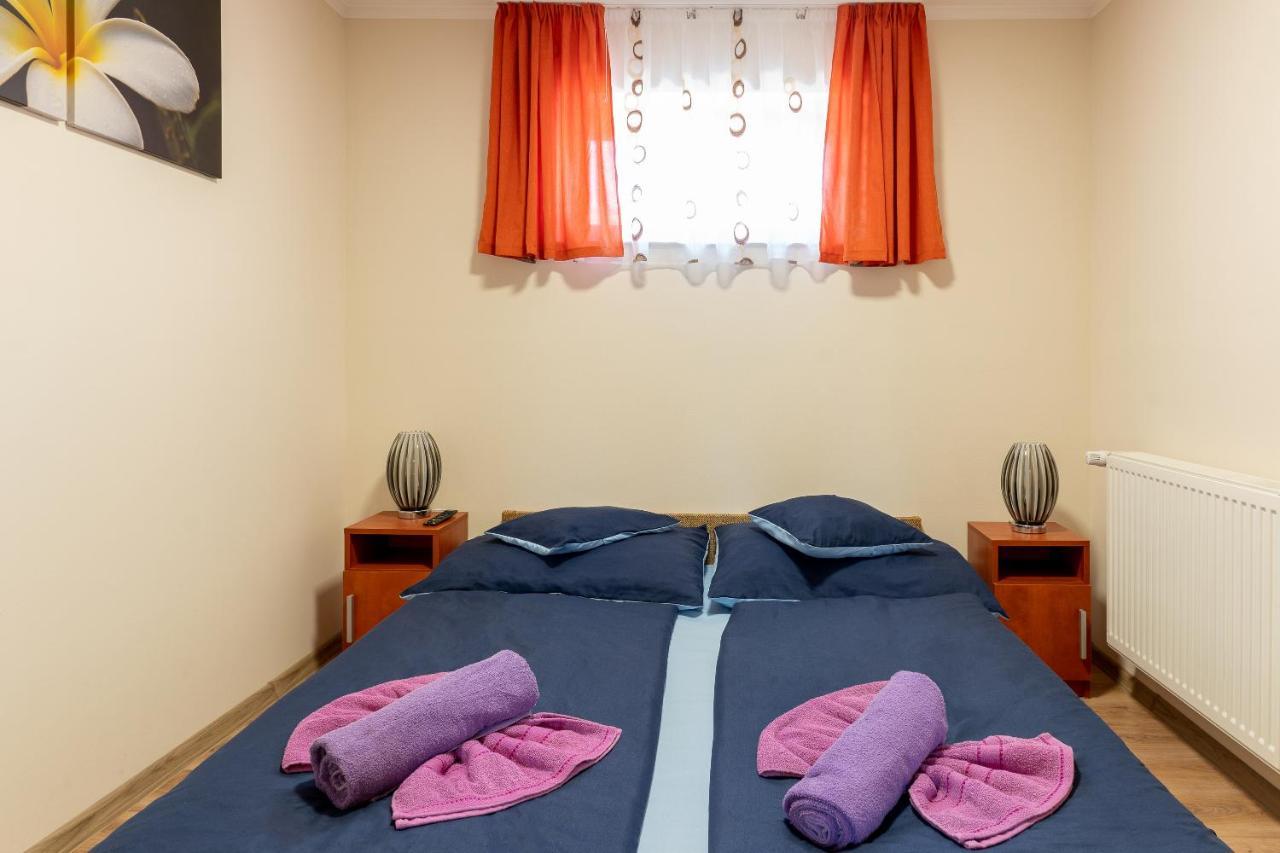 Lili Apartman Harkány Buitenkant foto