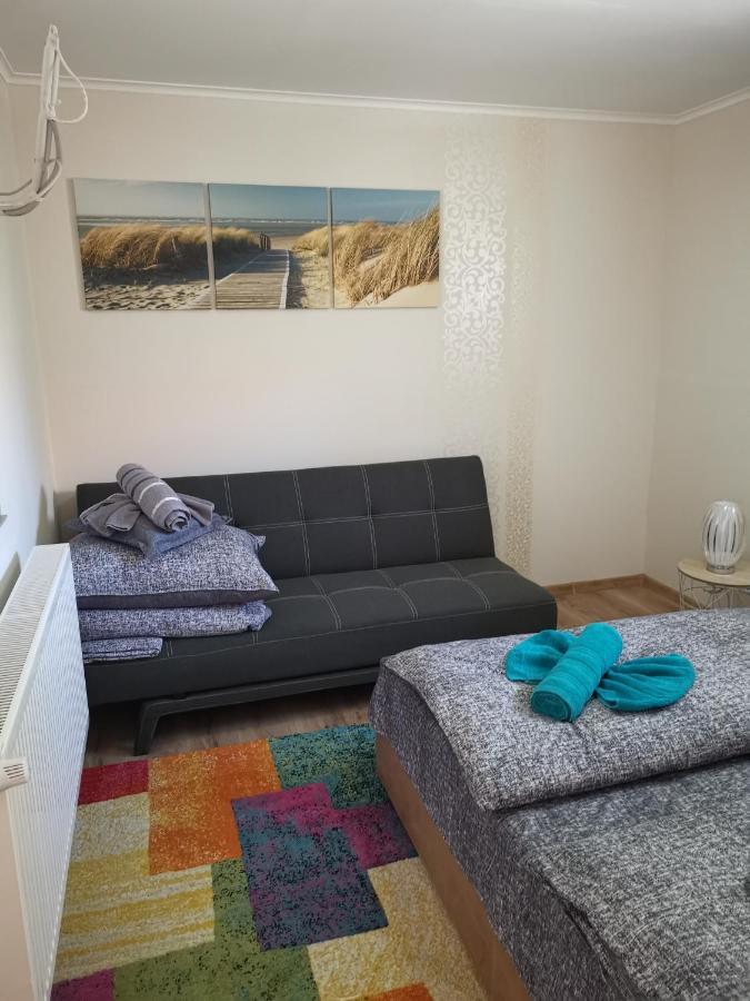 Lili Apartman Harkány Buitenkant foto