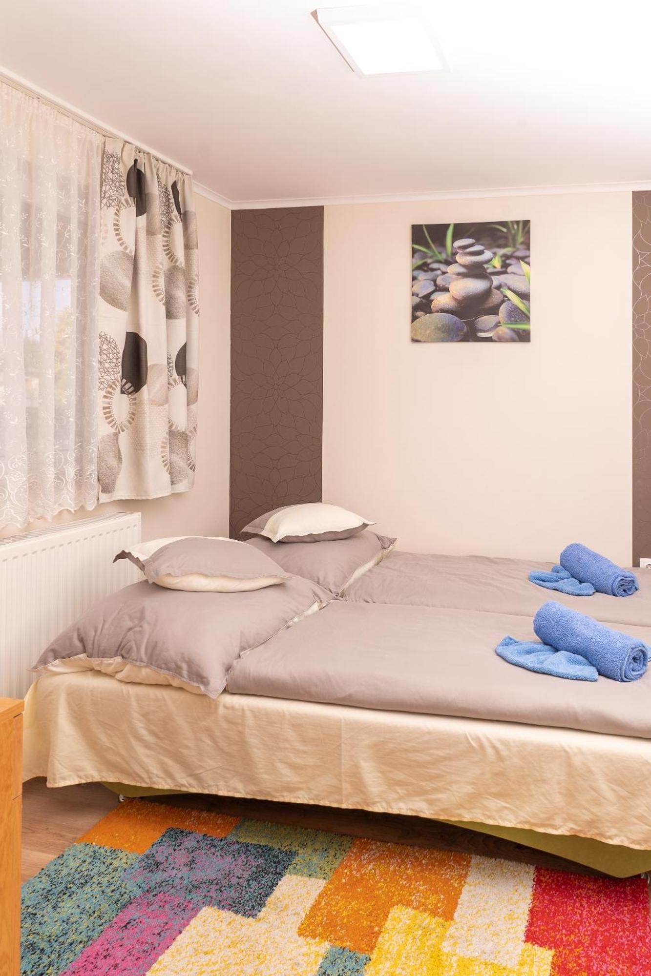 Lili Apartman Harkány Buitenkant foto