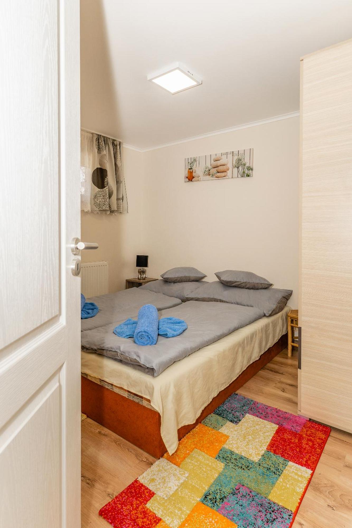 Lili Apartman Harkány Buitenkant foto