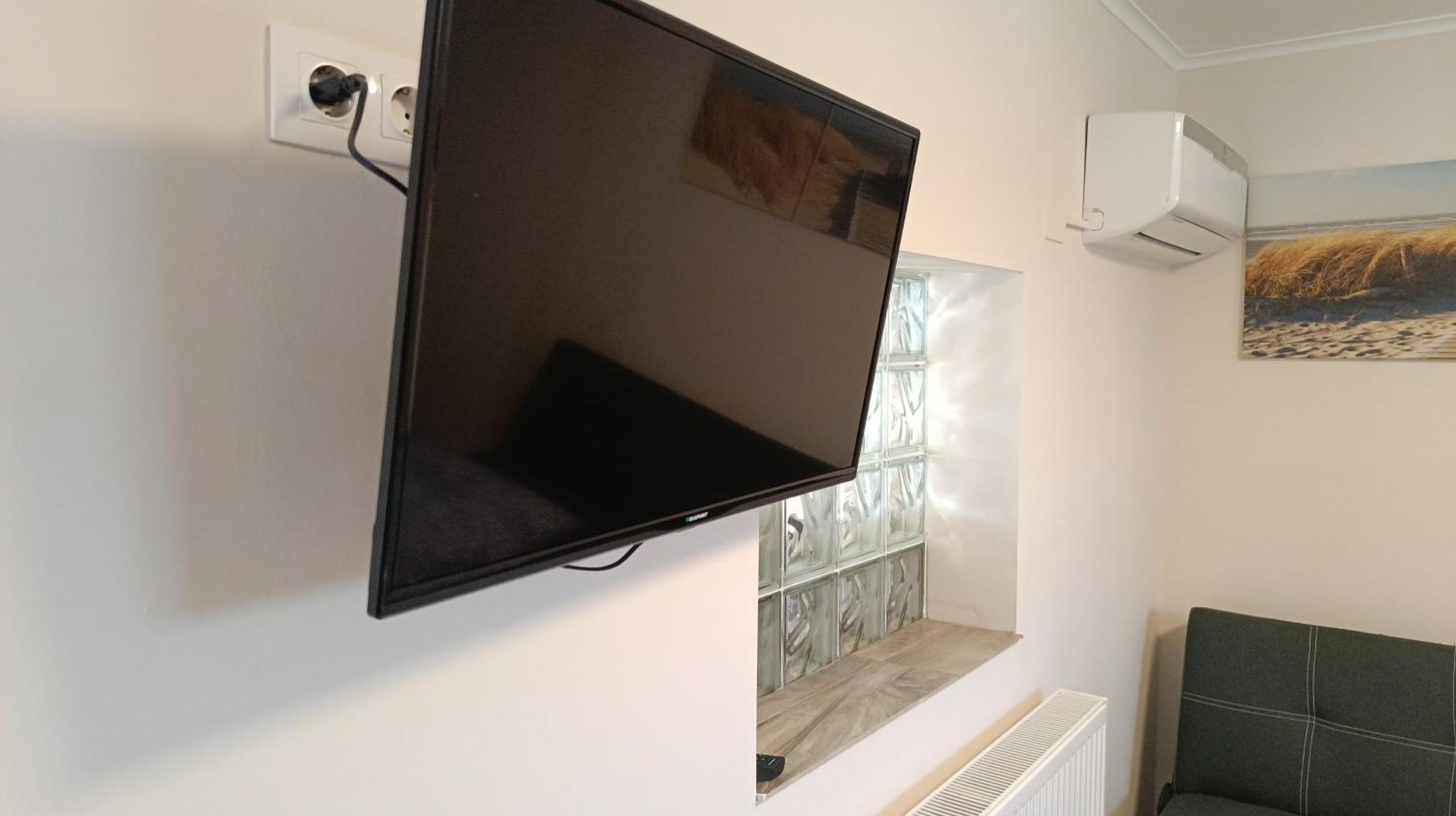 Lili Apartman Harkány Buitenkant foto