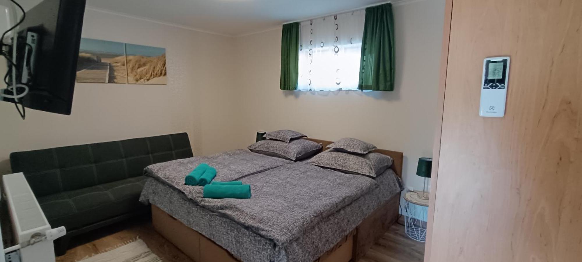 Lili Apartman Harkány Buitenkant foto