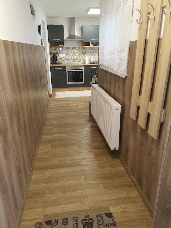 Lili Apartman Harkány Buitenkant foto