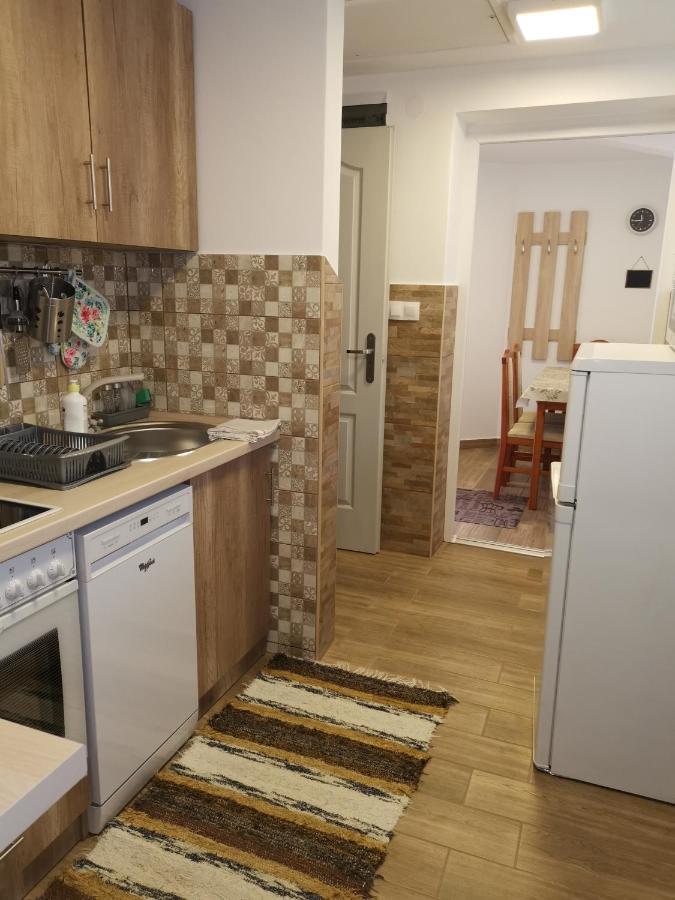 Lili Apartman Harkány Buitenkant foto