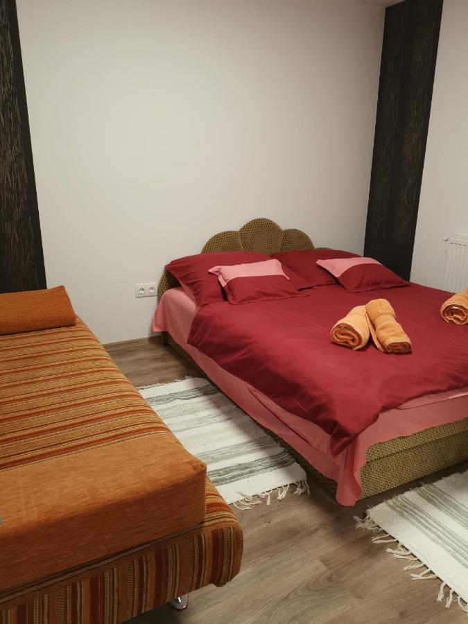 Lili Apartman Harkány Buitenkant foto