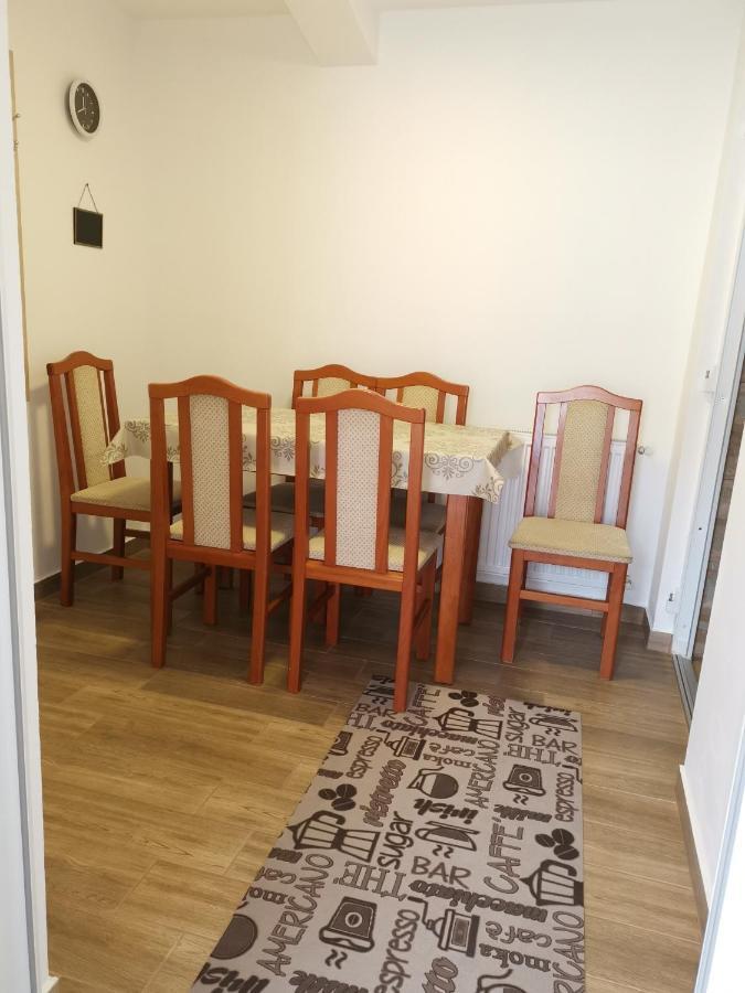 Lili Apartman Harkány Buitenkant foto