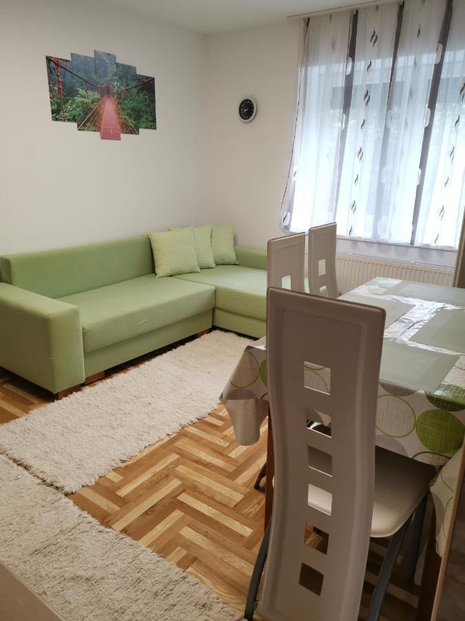 Lili Apartman Harkány Buitenkant foto