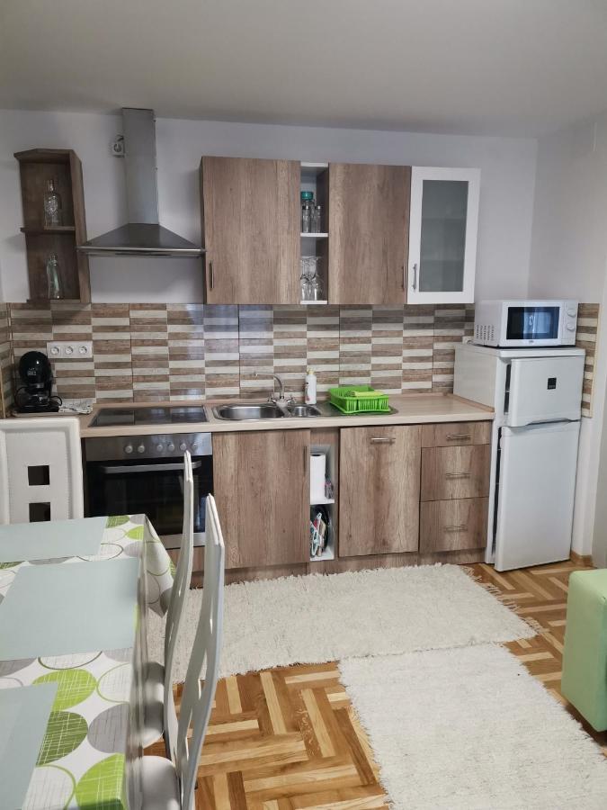 Lili Apartman Harkány Buitenkant foto