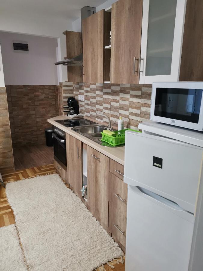 Lili Apartman Harkány Buitenkant foto