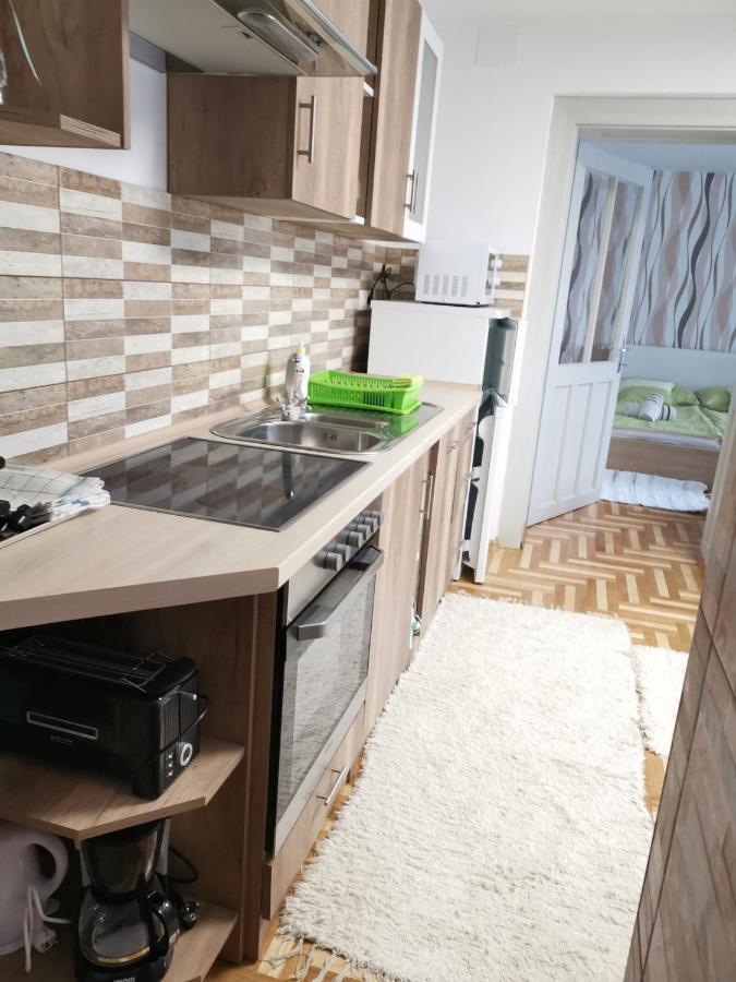 Lili Apartman Harkány Buitenkant foto