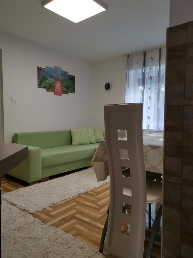 Lili Apartman Harkány Buitenkant foto