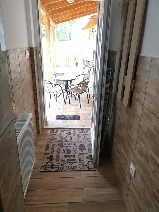 Lili Apartman Harkány Buitenkant foto